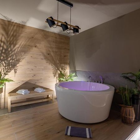 Noho Boutique , Premium Living Dikeou 8 Apartment Athena Bagian luar foto