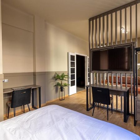 Noho Boutique , Premium Living Dikeou 8 Apartment Athena Bagian luar foto