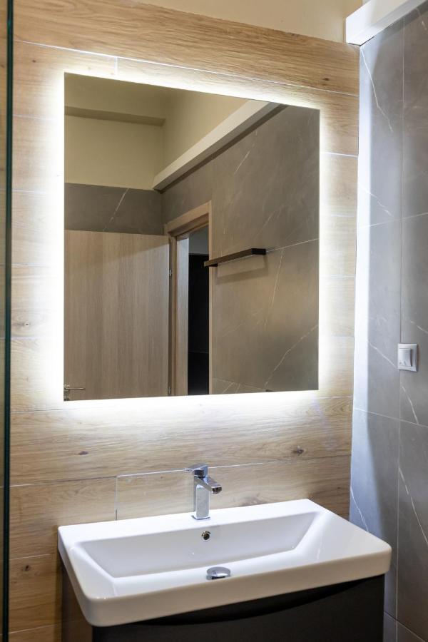 Noho Boutique , Premium Living Dikeou 8 Apartment Athena Bagian luar foto