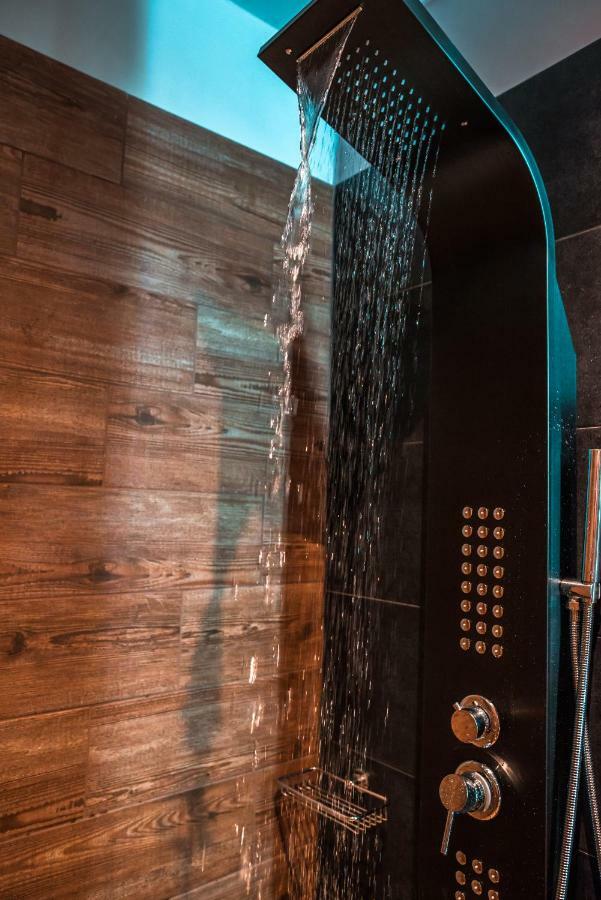 Noho Boutique , Premium Living Dikeou 8 Apartment Athena Bagian luar foto